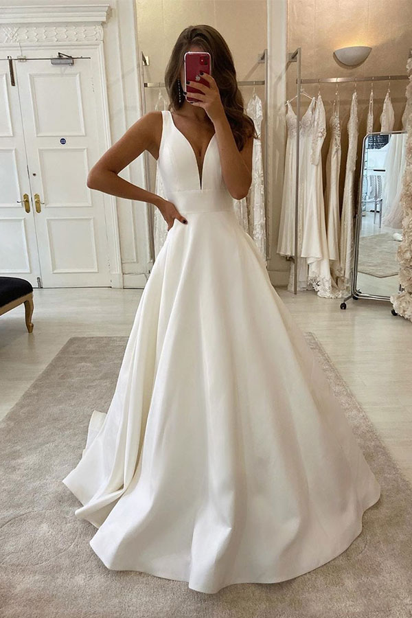 Designer Hochzeitskleid V Ausschnitt | Brautkleid A Linie Online